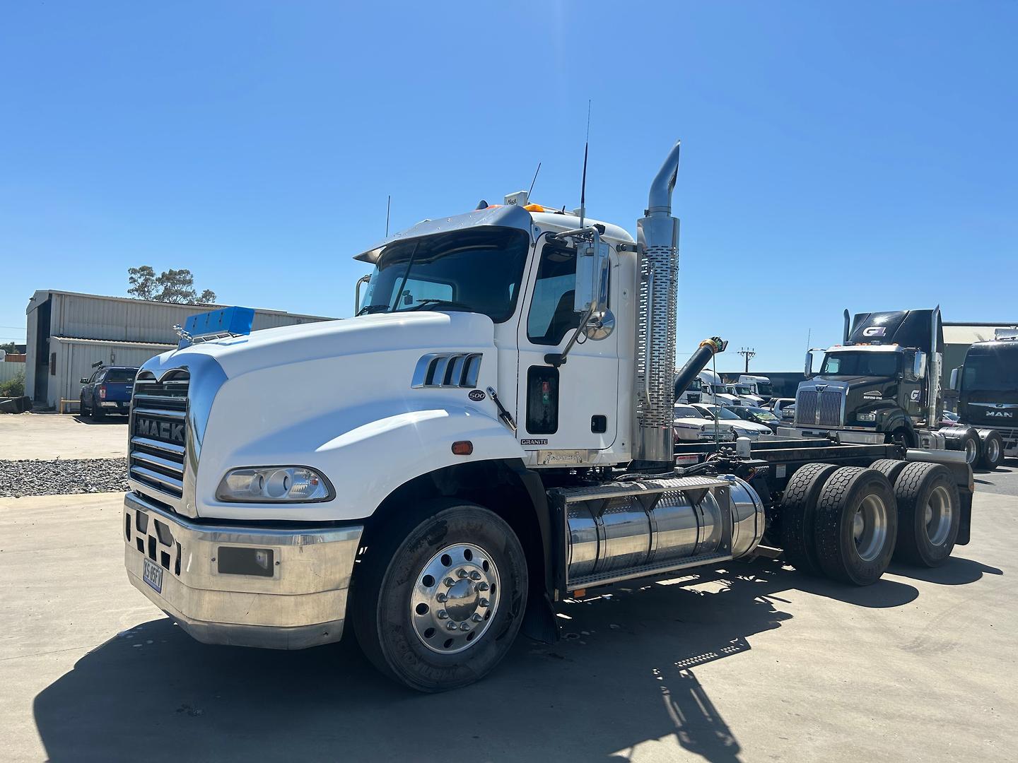 2017 Mack Granite image 4