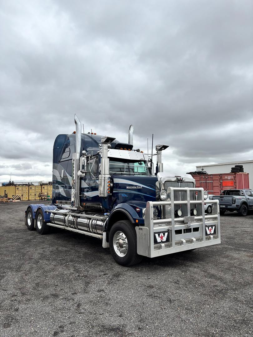 2019 Western Star 6964FXC 6964FXC