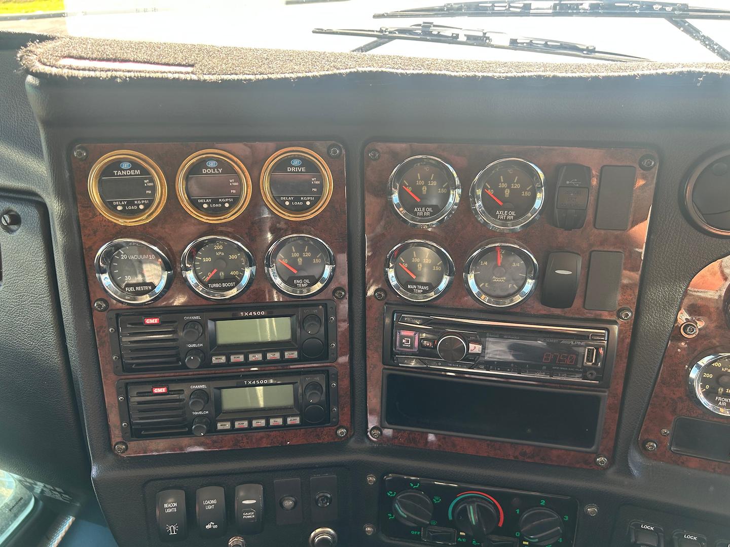 739x097lthl9b5kw86ysftac0.jpg