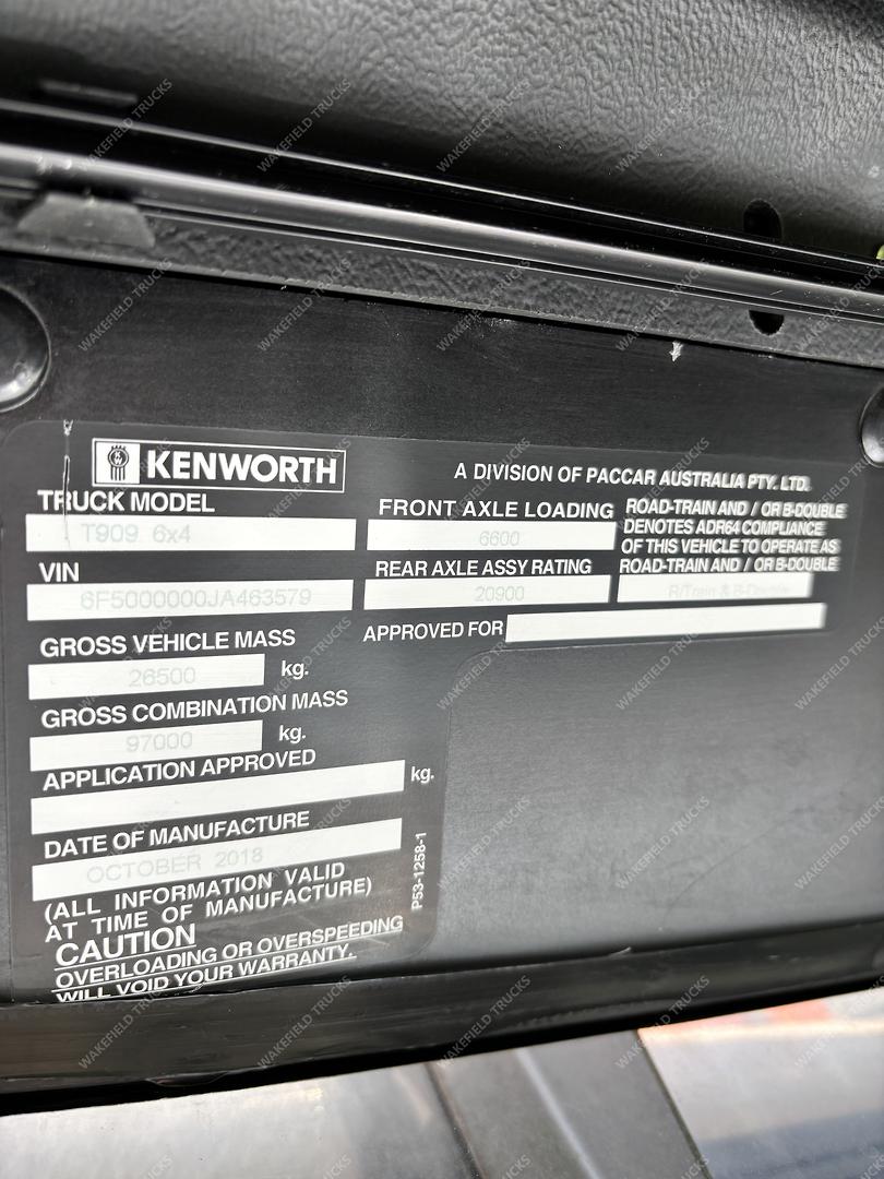 2018 Kenworth T909 image 20