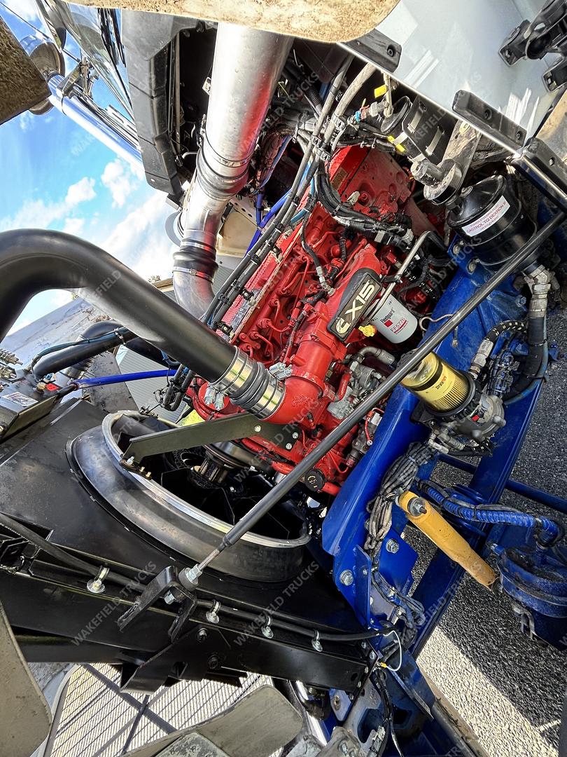 2018 Kenworth T909 image 12