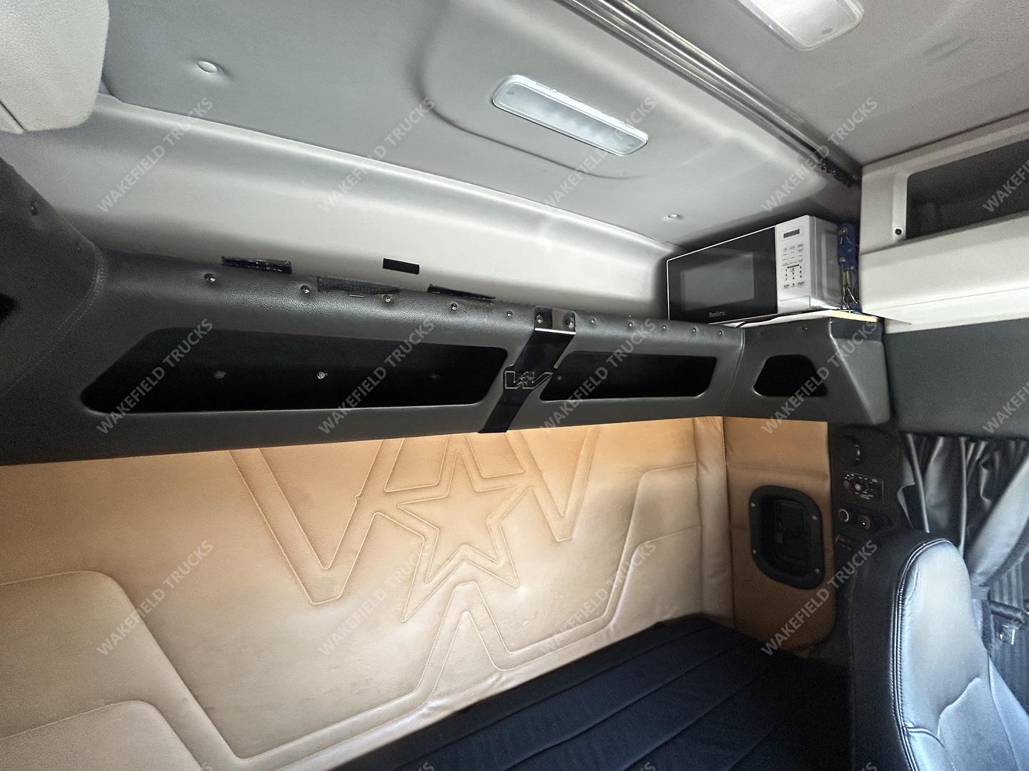 2023 Western Star 48X Prime Mover image 15