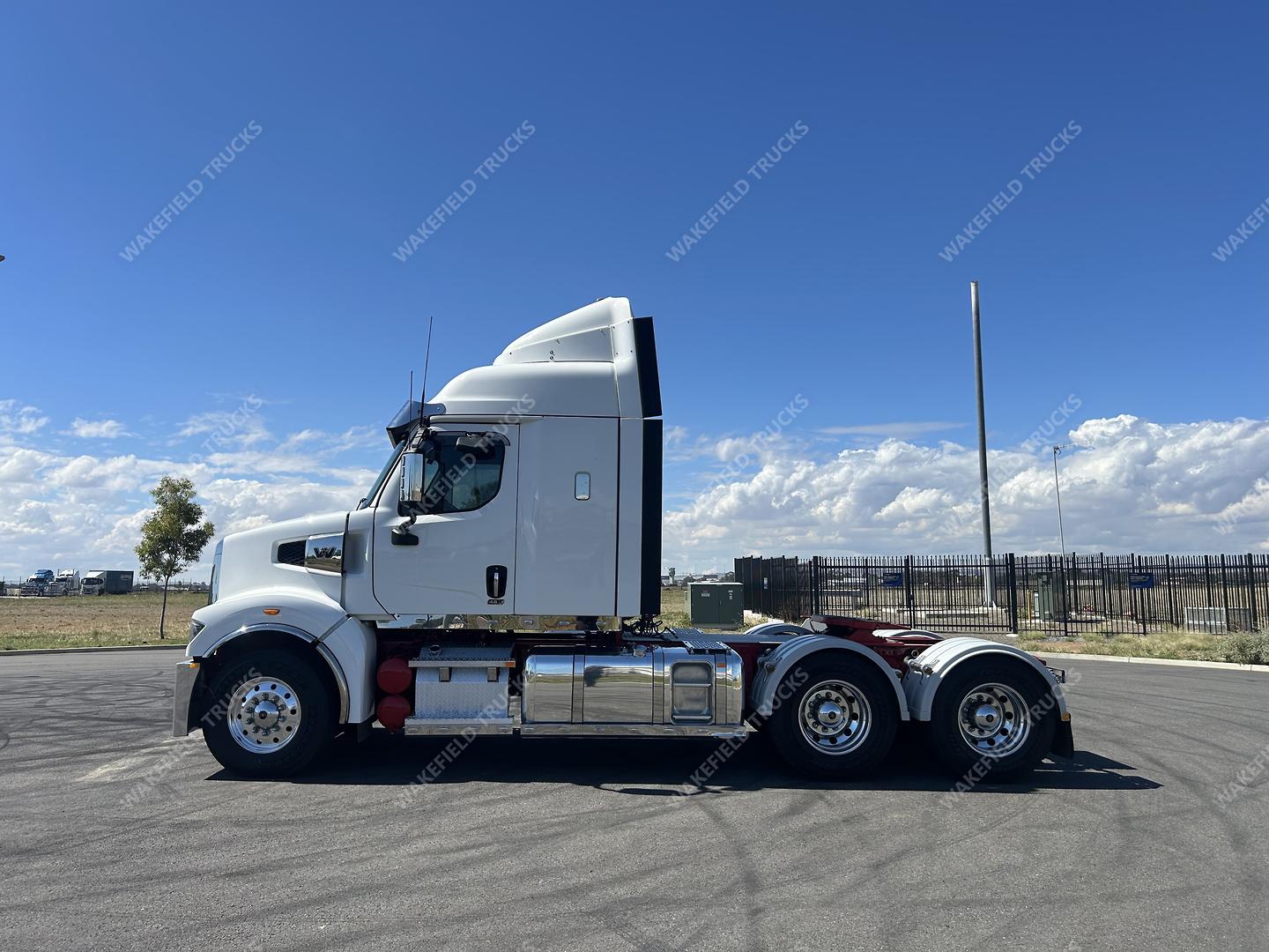 2023 Western Star 48X Prime Mover image 6