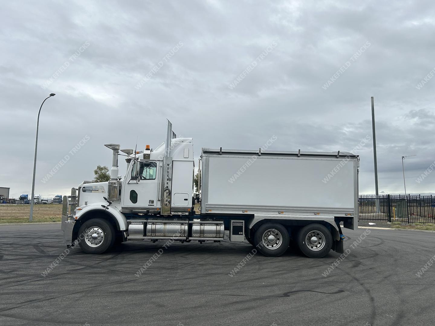 2021 Western Star 4800 Series 4800 FXB Tipper image 5
