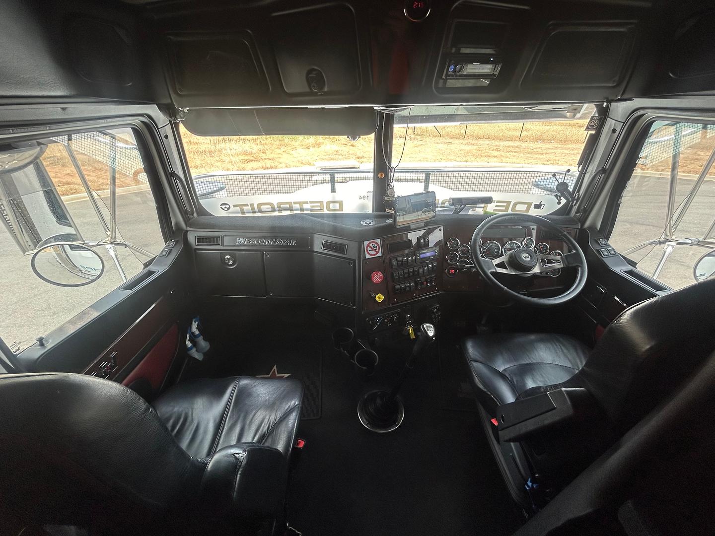 2021 Western Star 4900 Series 4900FXC image 25