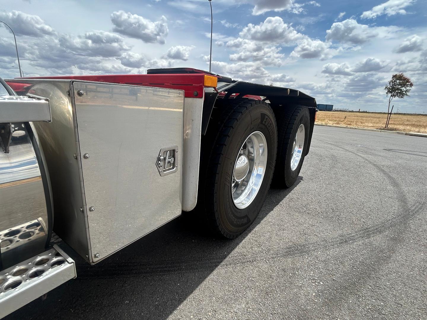 2021 Western Star 4900 Series 4900FXC image 16