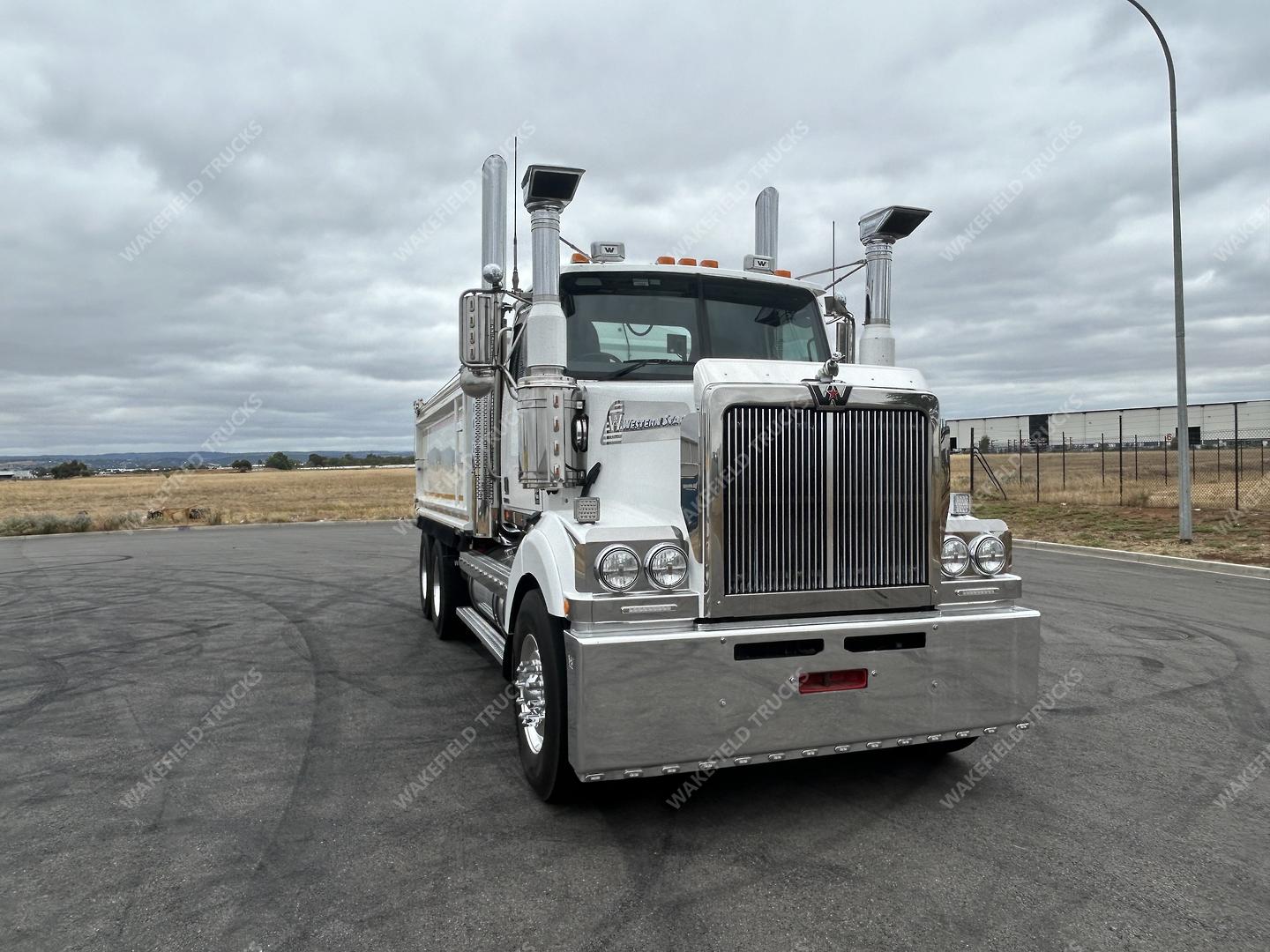 2021 Western Star 4800 Series 4800 FXC Tipper image 3