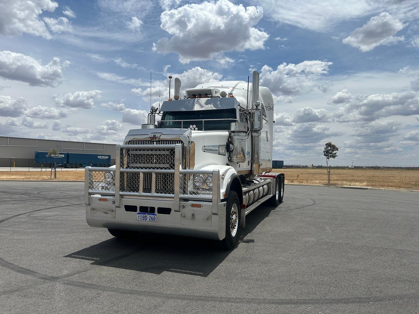 2021 Western Star 4900 Series 4900FXC image 5