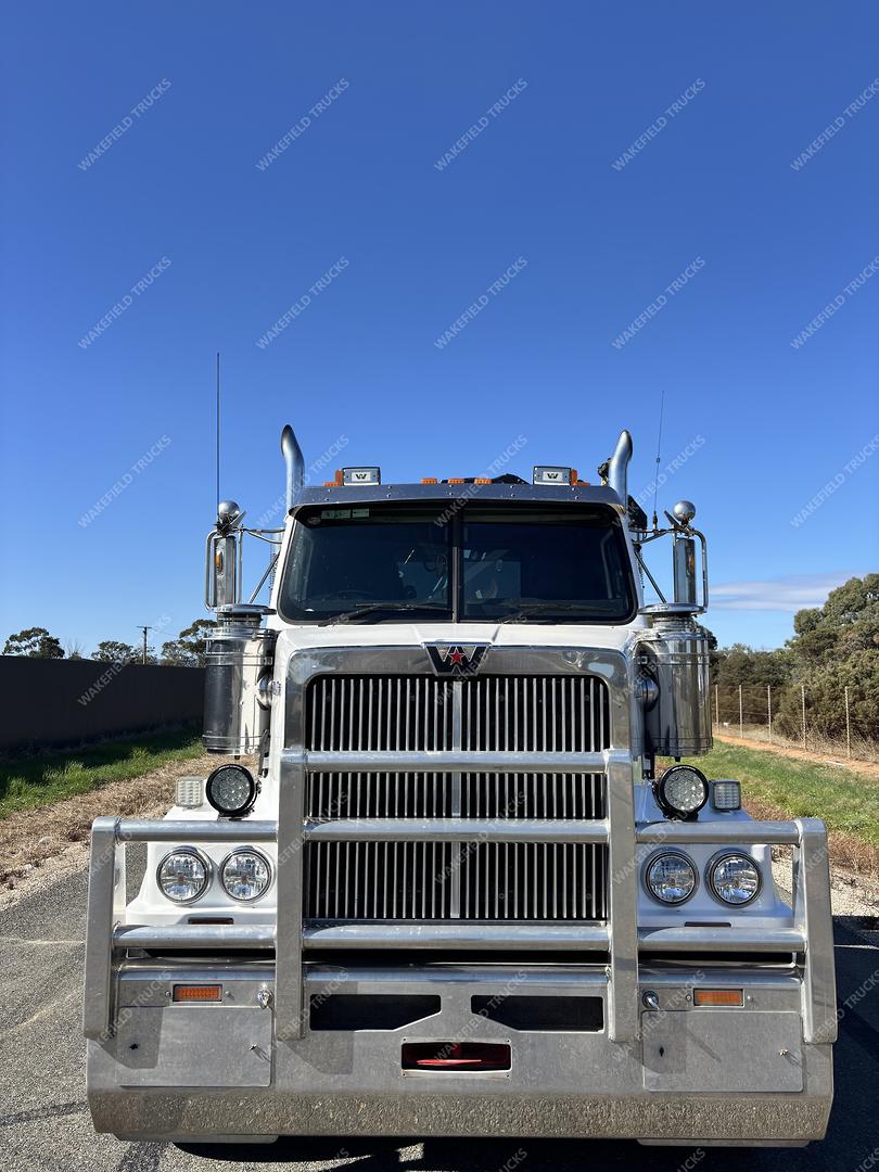 2012 Western Star 4800 Series Hiab Crane image 2