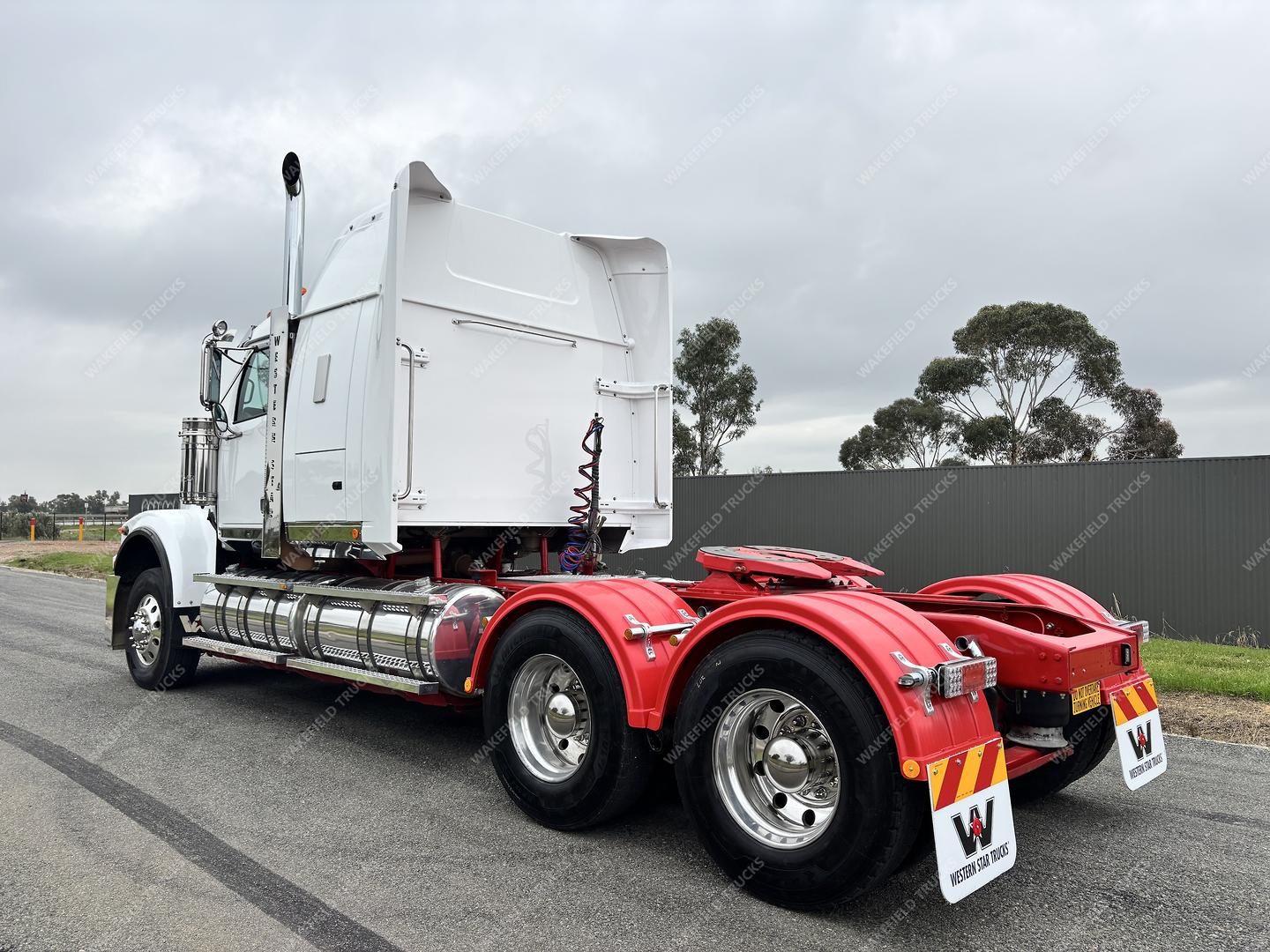 2016 Western Star 4900 Series image 5