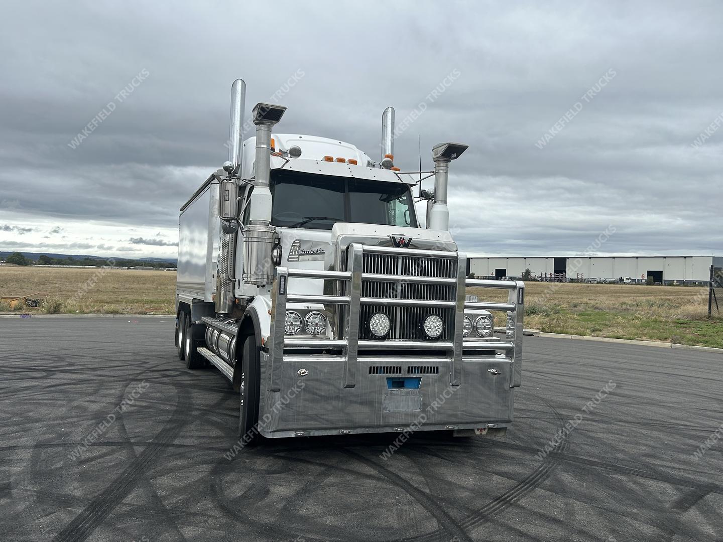 2021 Western Star 4800 Series 4800 FXB Tipper image 2