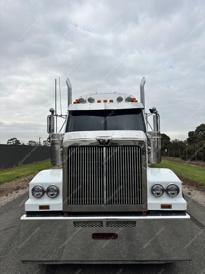 2016 Western Star 4900 Series image 2