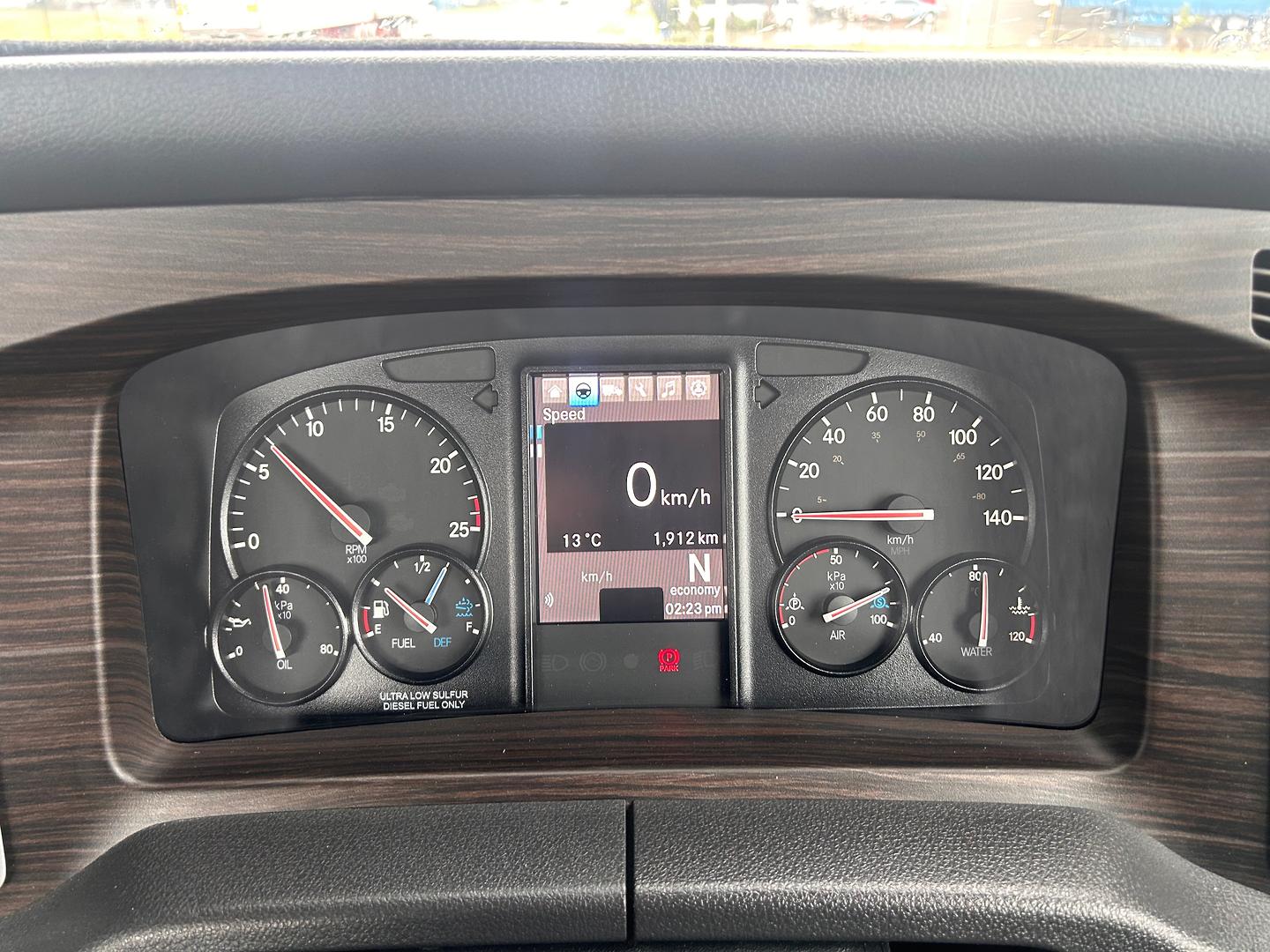 2023 Western Star 47X Perfect water truck image 9