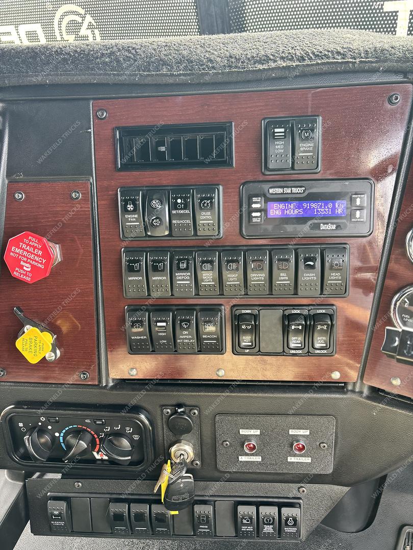 2021 Western Star 4900 Series image 14